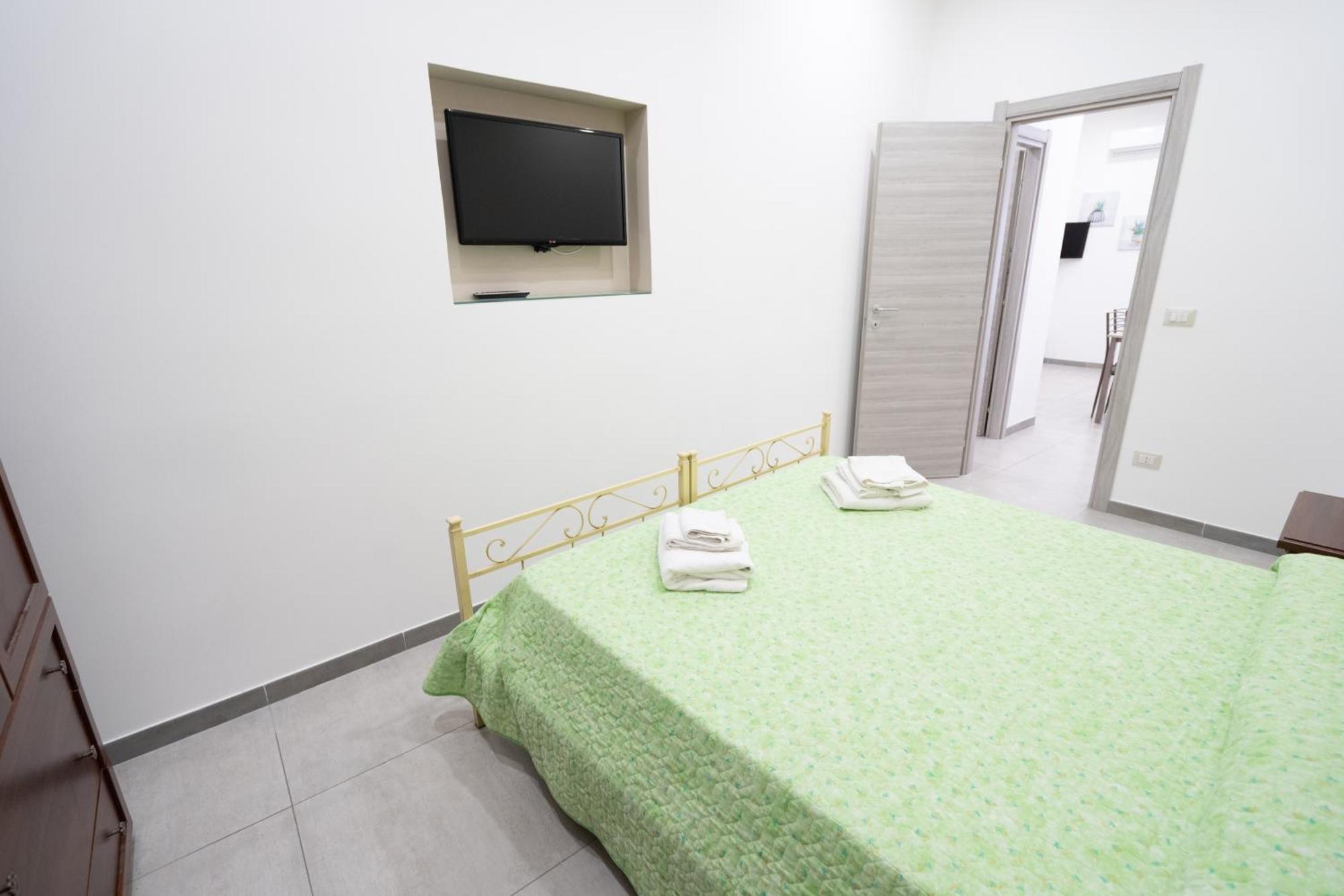 Casa Vacanza Serafino Apartment Катания Екстериор снимка